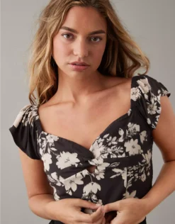 AE Cropped Twist-Front Flutter-Sleeve Top