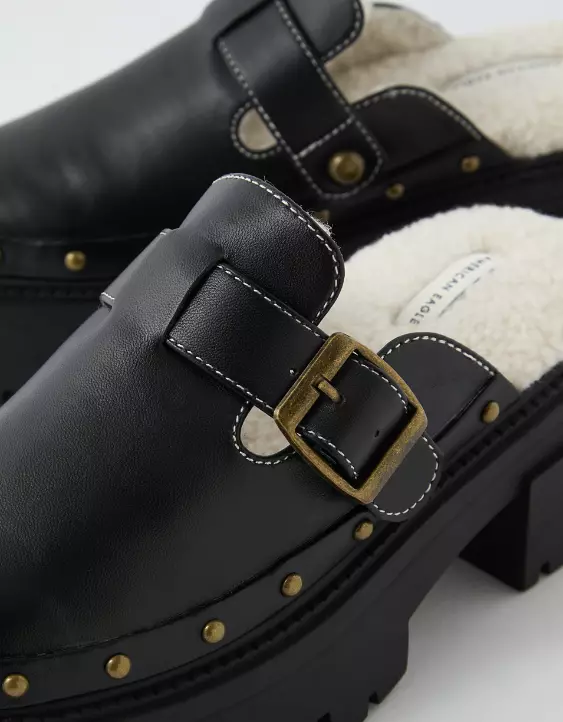 AE Cozy Lug Clog - Image 2