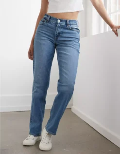 AE X The Ziegler Sisters Stretch Curvy High-Waisted Relaxed Straight Jean